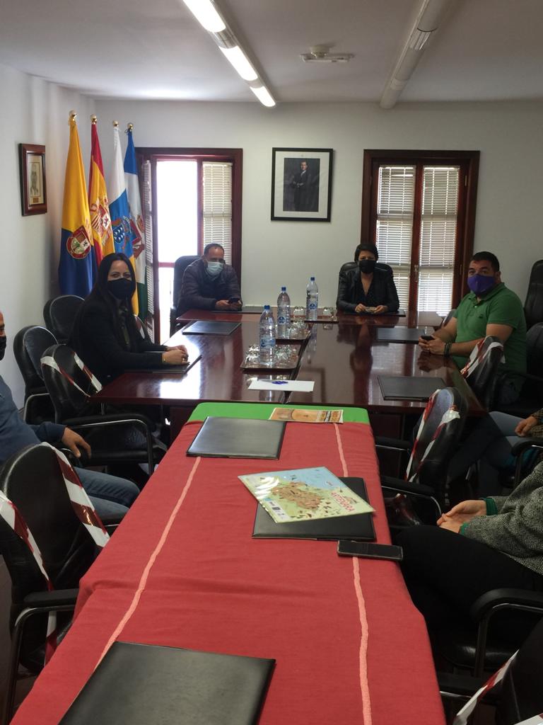 Visita de la Consejera del Área de Industria, Comercio, Artesanía y Vivienda del Cabildo de Gran Canaria.