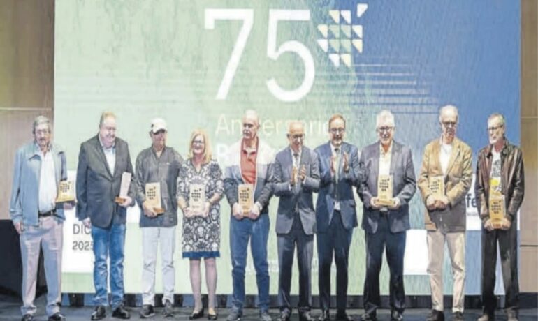 Homenaje del Cabildo de Gran Canaria a trabajadores y trabajadoras de Artenara por repoblación forestal de nuestros montes.