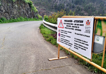 Artenara refuerza las medidas de seguridad en la red viaria municipal