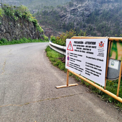 Artenara refuerza las medidas de seguridad en la red viaria municipal